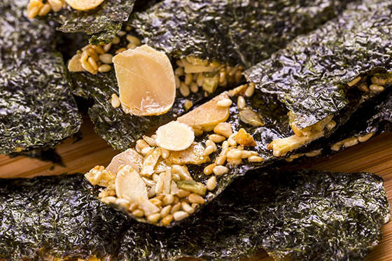 Original Flavor Nuts-stuffed Sandwich Seaweed - 40g